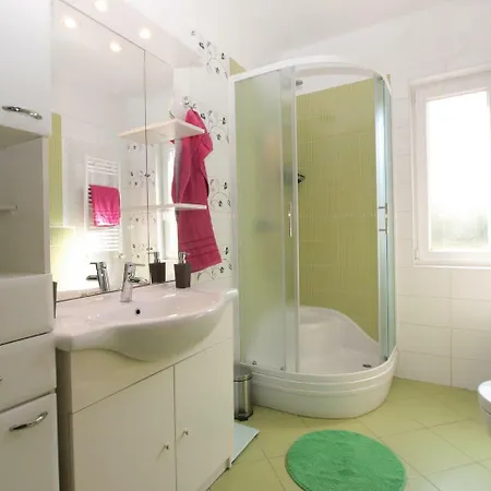 Nadia 1844 Apartamento