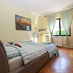 Nadia 1844 Apartmán