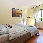 Nadia 1844 Apartmán