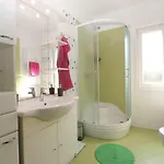 Nadia 1844 Apartmán