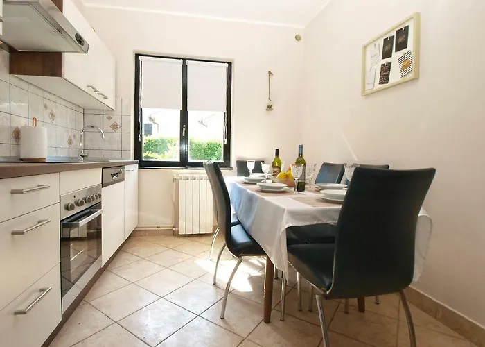 Lejlighed Nadia 1844